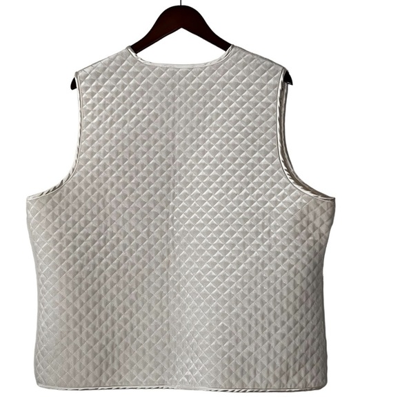 90's LIZ CLAIBORNE Villager Sport Pearl White Quilted Velvet Vest Size 1 (XL) - Picture 15 of 15